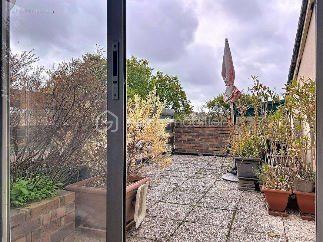 Appartement à CORBEIL-ESSONNES