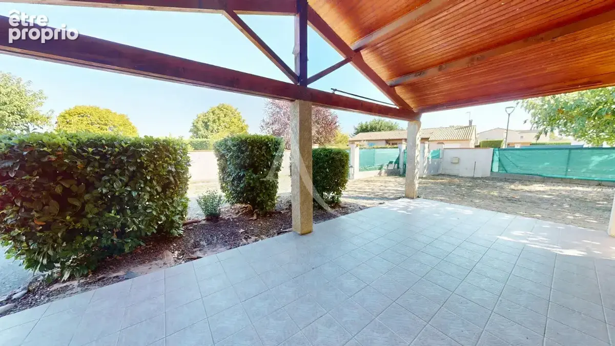 Maison 4 pièce(s) plus bureau, de plain pied et avec garage. - photo 12