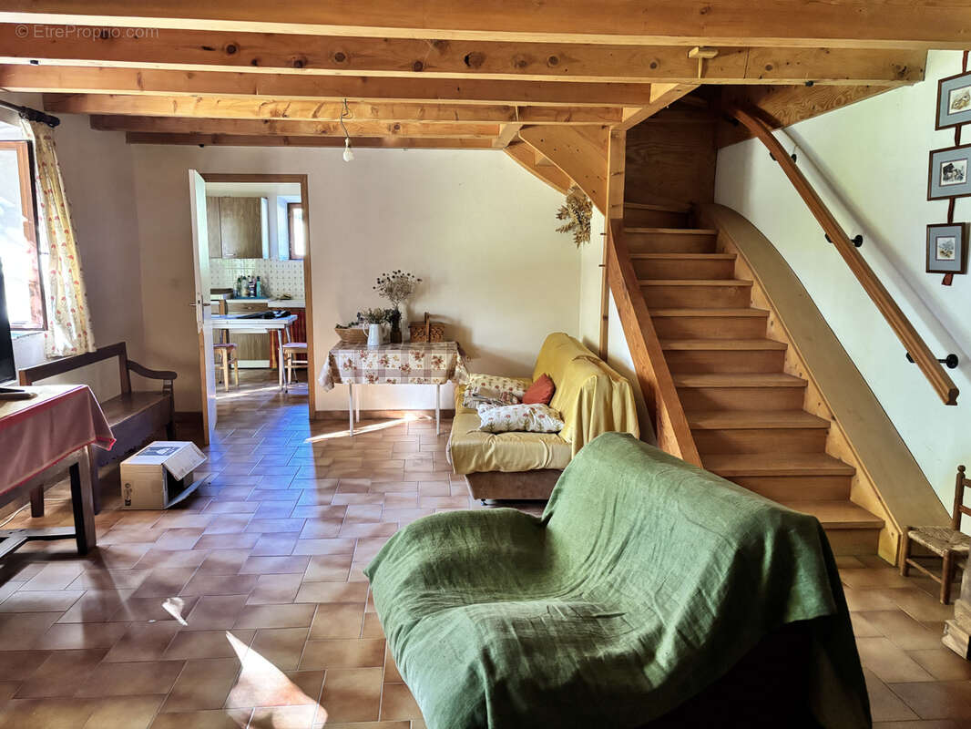 Maison à LA ROCHE-DES-ARNAUDS