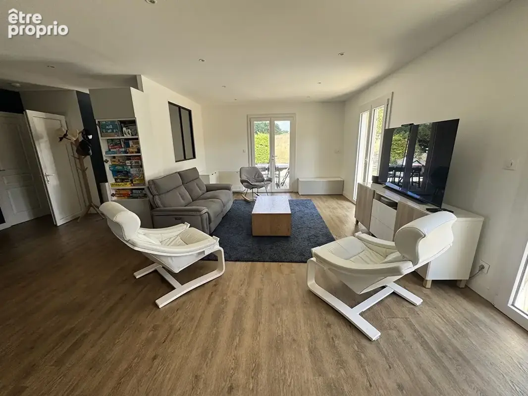 EXCLUSIVITÉ - maison de plain-pied rénovée à Bussac-sur-Charente - photo 4
