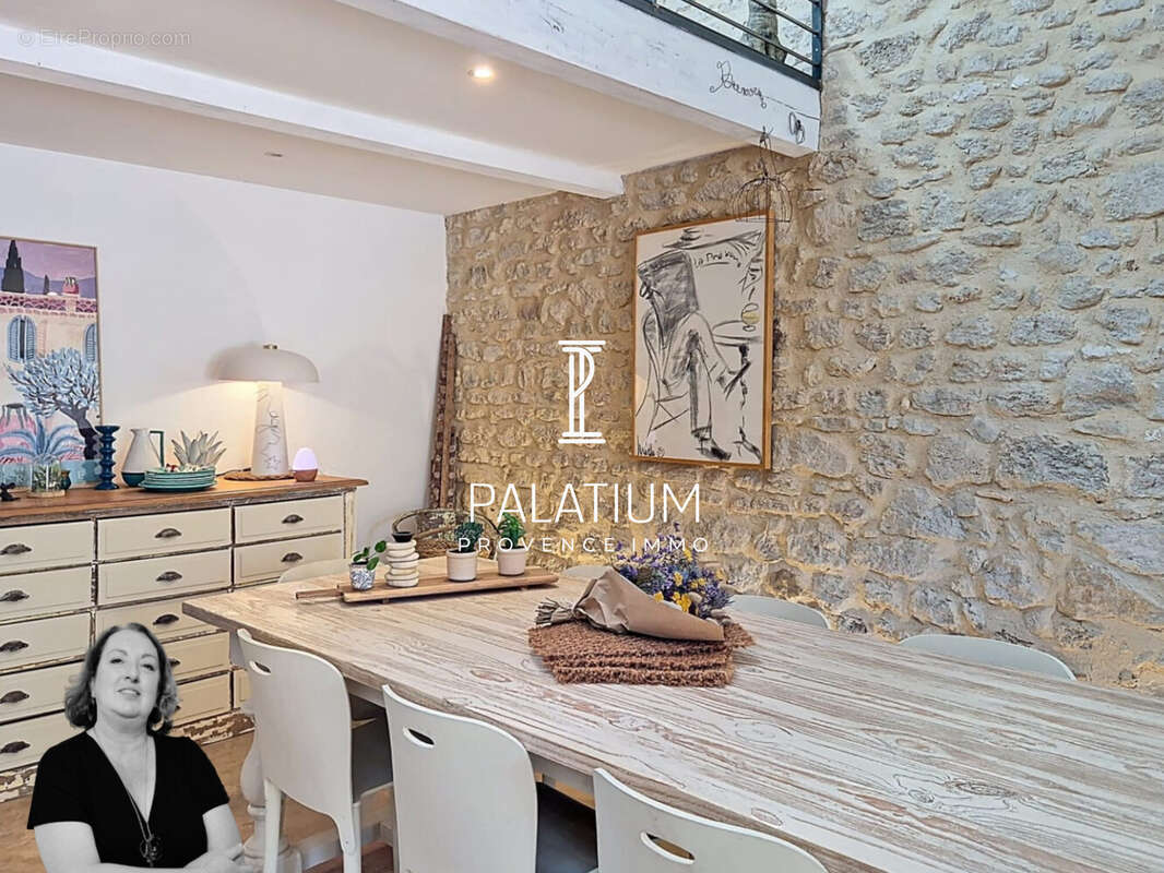 Maison à L'ISLE-SUR-LA-SORGUE