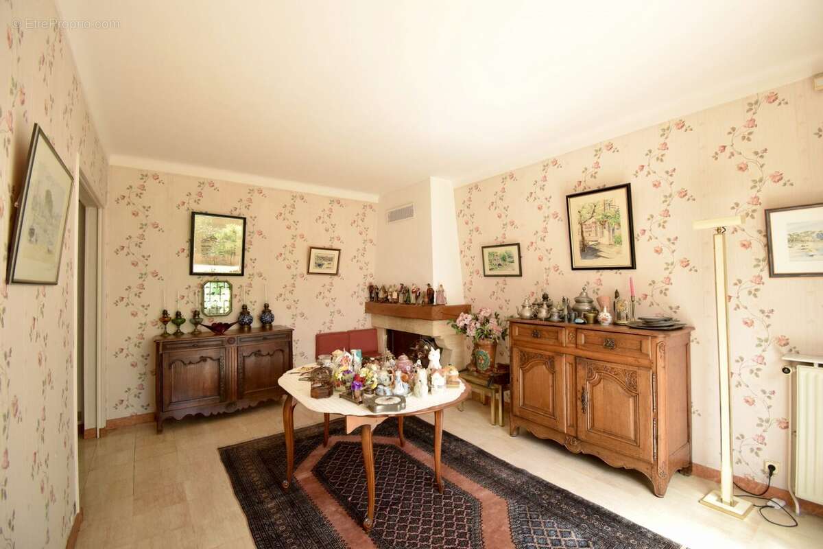 Maison à LE BLANC-MESNIL