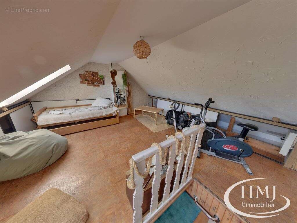 Maison à COURCOURONNES