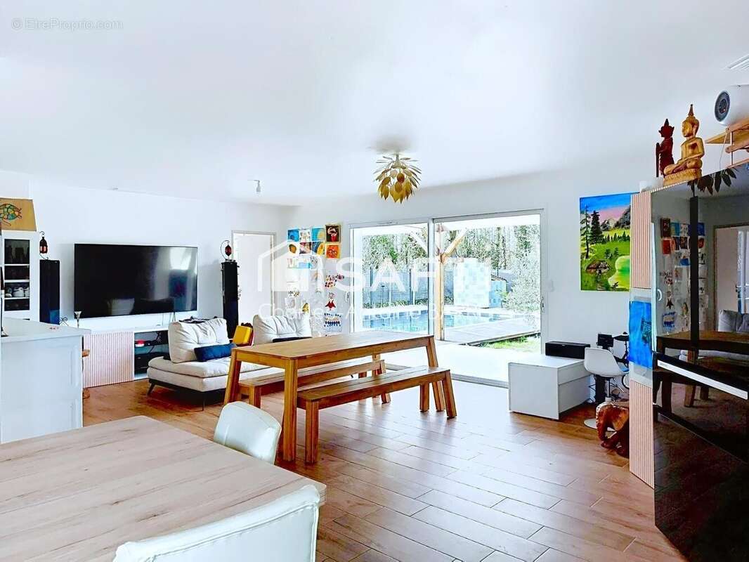 Photo 4 - Maison à VENDAYS-MONTALIVET