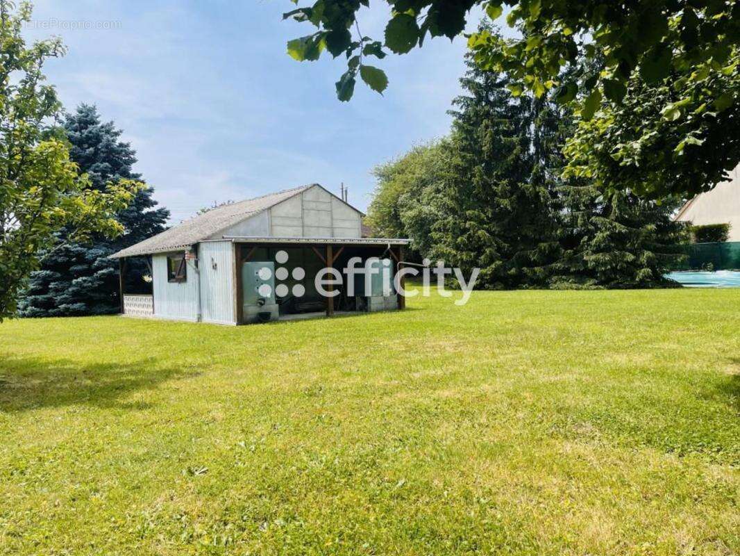 Terrain à SAINT-MAIXENT