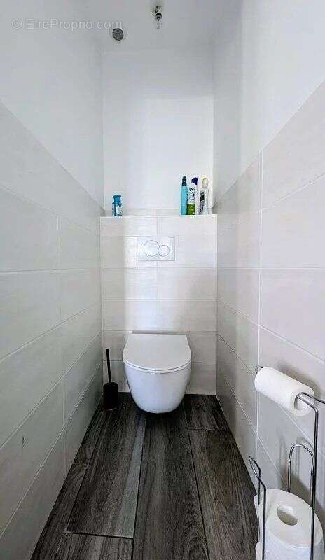 Maison à SAINT-MITRE-LES-REMPARTS