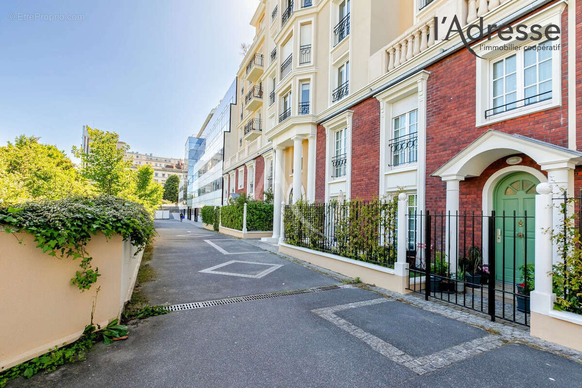 Appartement à SURESNES