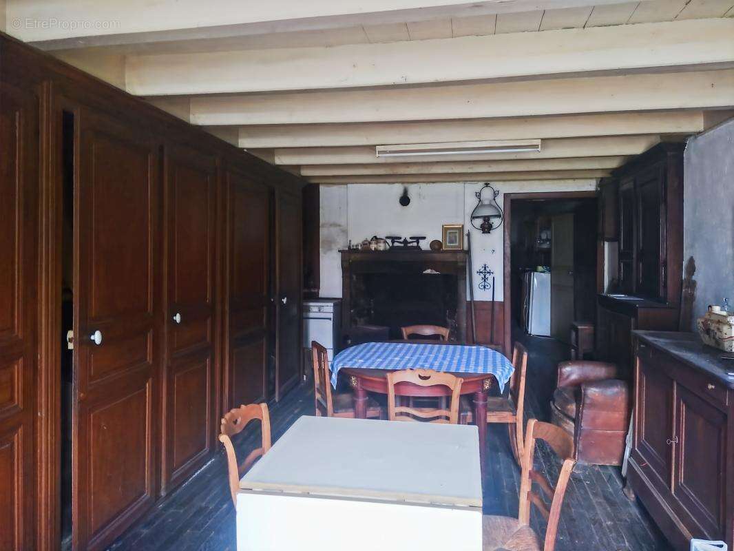Maison de charme à rénover au calme - photo 4