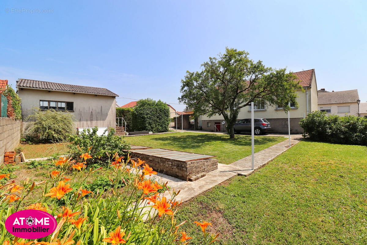 Maison à SAINTE-MARIE-AUX-CHENES