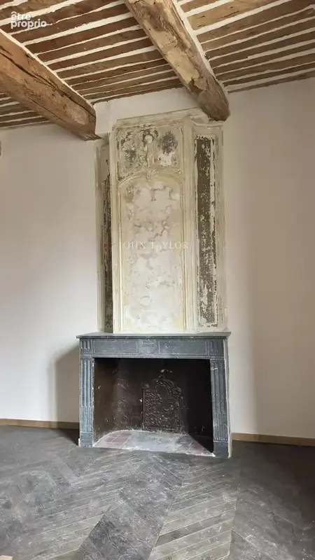 LOURMARIN CENTRE à vendre Magnifique appartement de type 2 proche château - photo 2