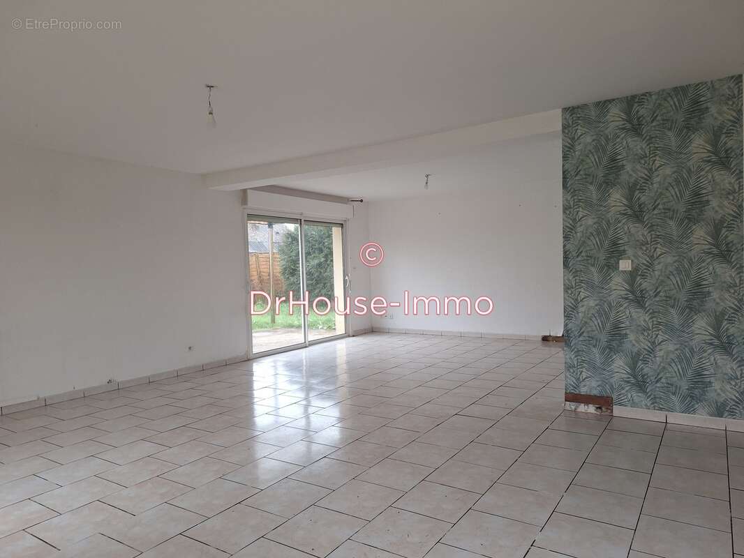 Maison à COURCEBOEUFS