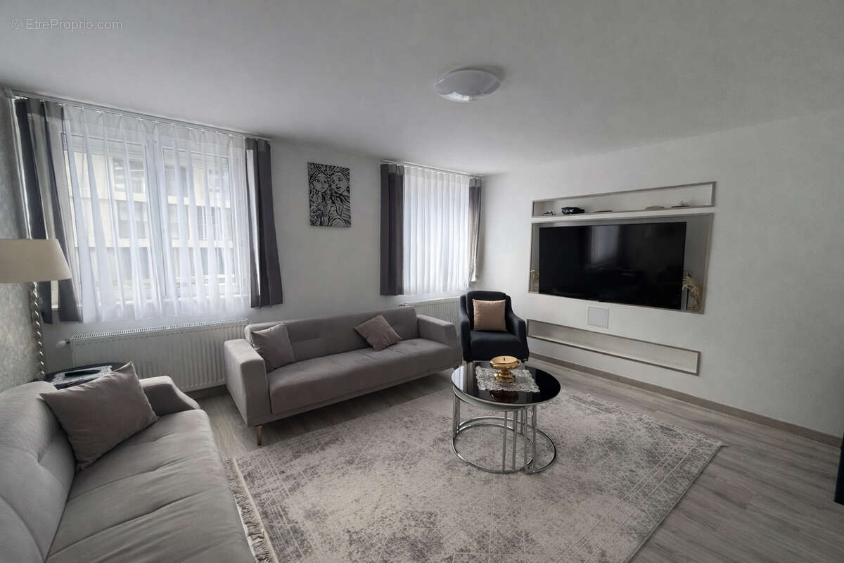 Appartement à SCY-CHAZELLES