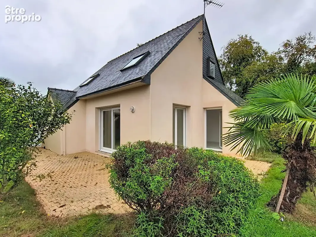 Maison à LE RELECQ-KERHUON