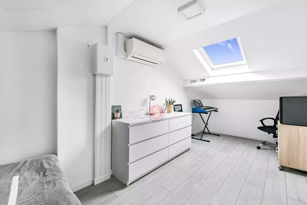 Maison à LES PAVILLONS-SOUS-BOIS