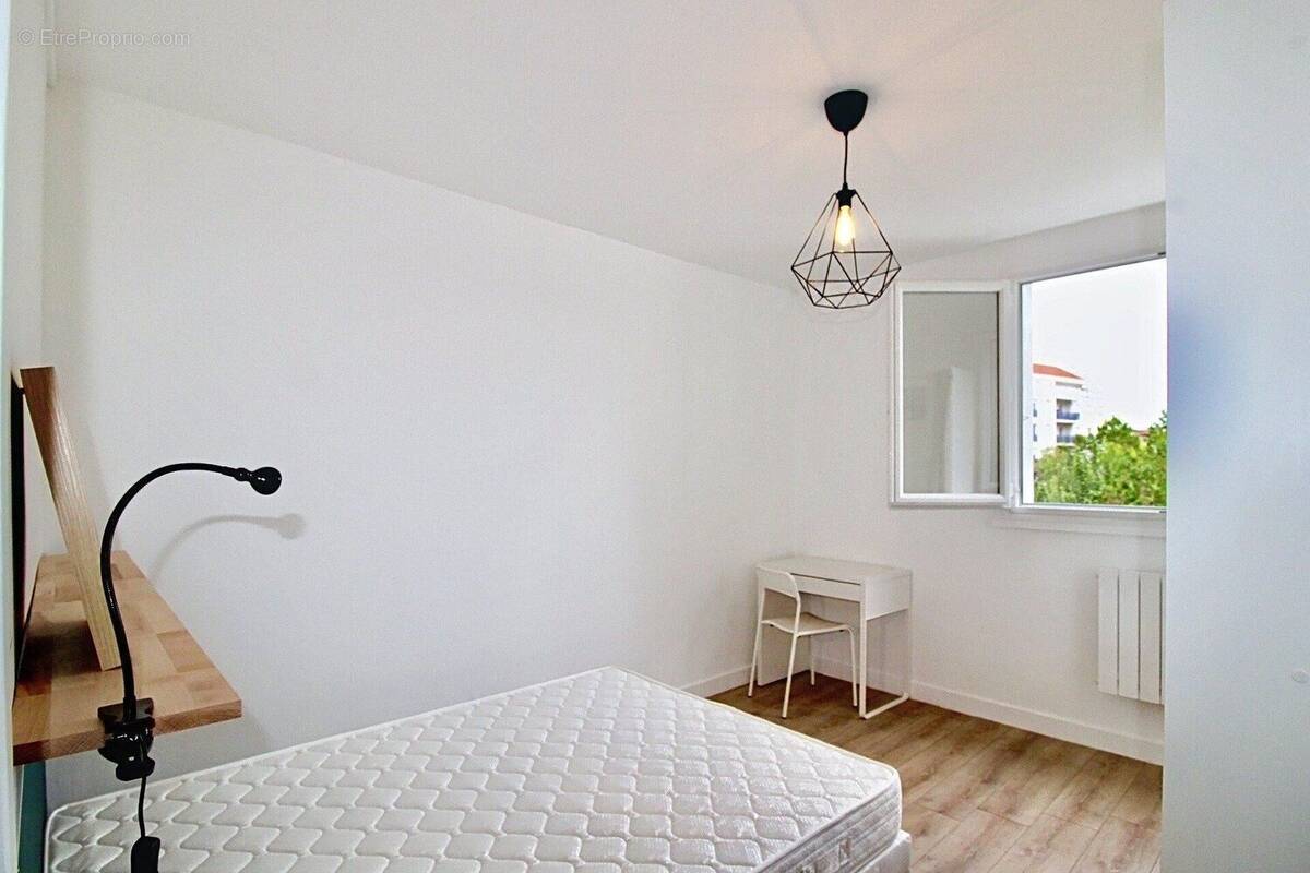Photo 2 - Appartement à VILLEURBANNE