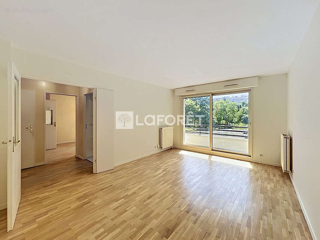Appartement à LEVALLOIS-PERRET