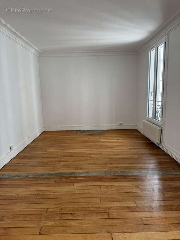 Appartement à LEVALLOIS-PERRET