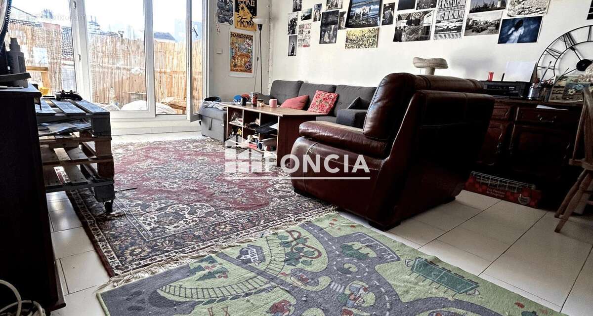 Appartement à MARSEILLE-5E