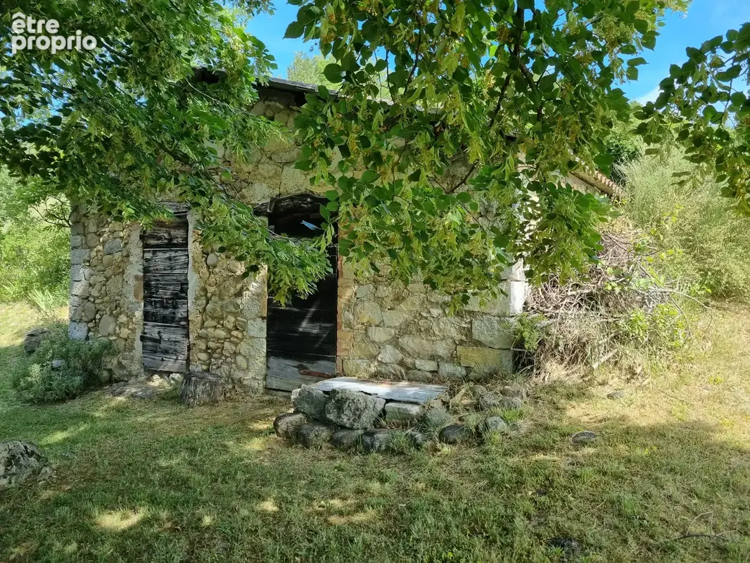 Maison ancienne à rénover sur 30 hectares environ - photo 14