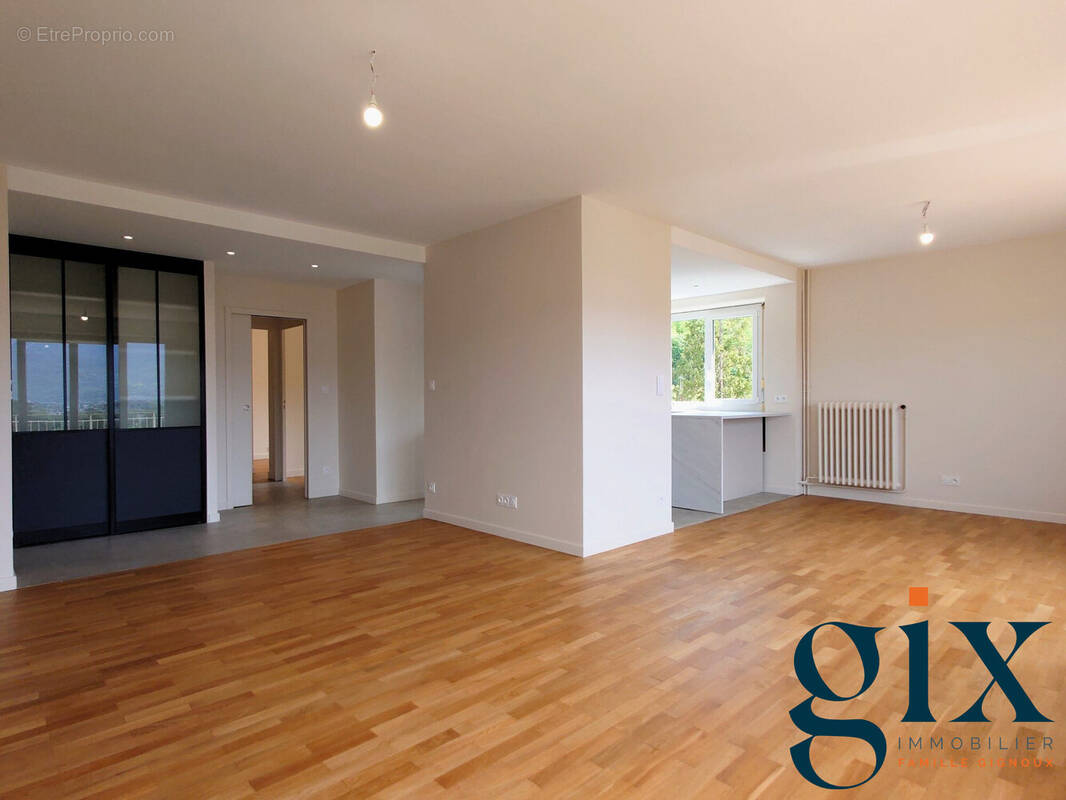 Appartement à GIERES