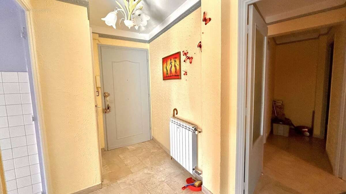 Appartement à LE CANNET