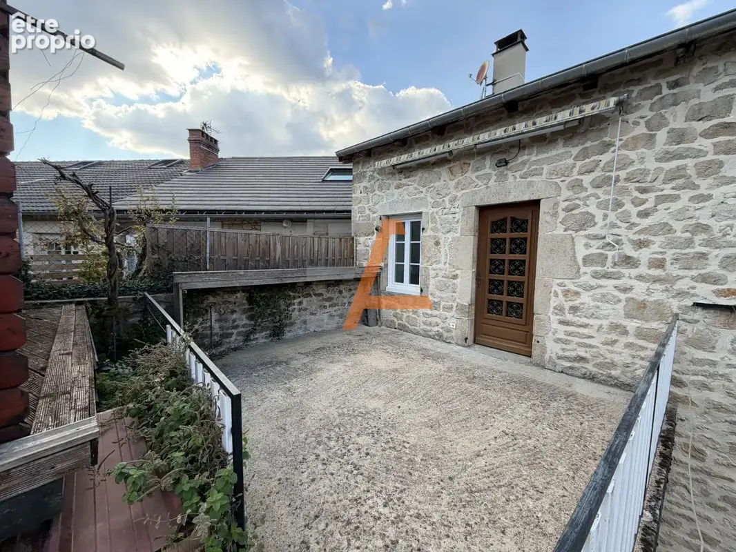 Immeuble de rapport   centre de saint-julien-chapteuil - photo 4