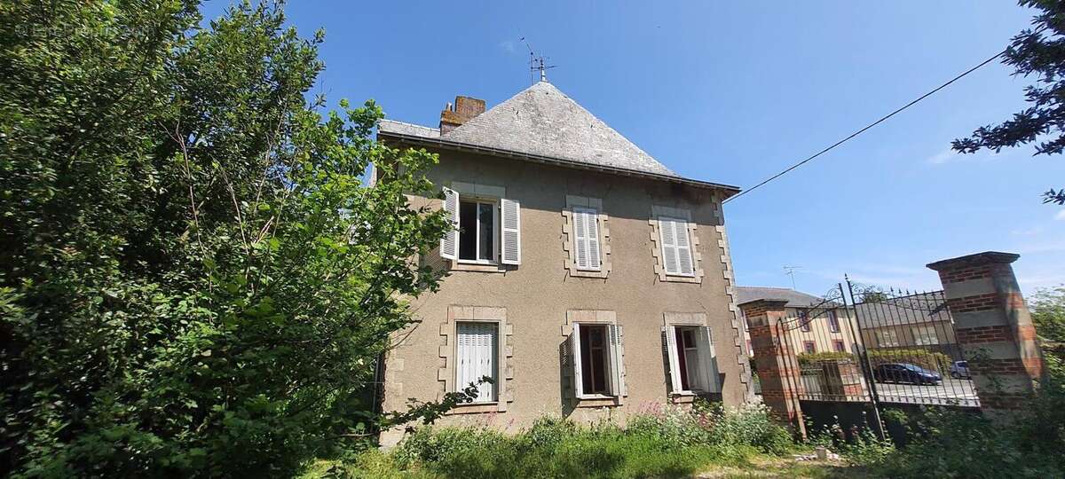 Photo 4 - Maison à SAINT-JULIEN-DE-VOUVANTES