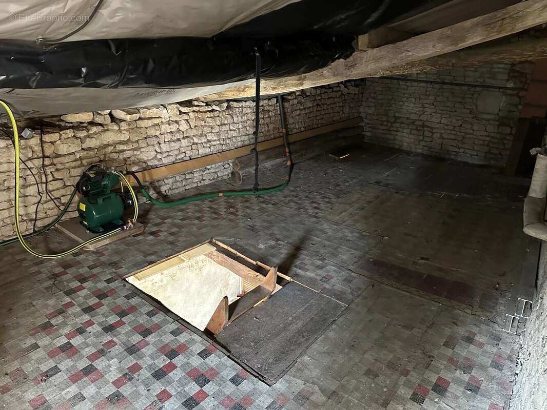 Maison à CEAUX-EN-COUHE