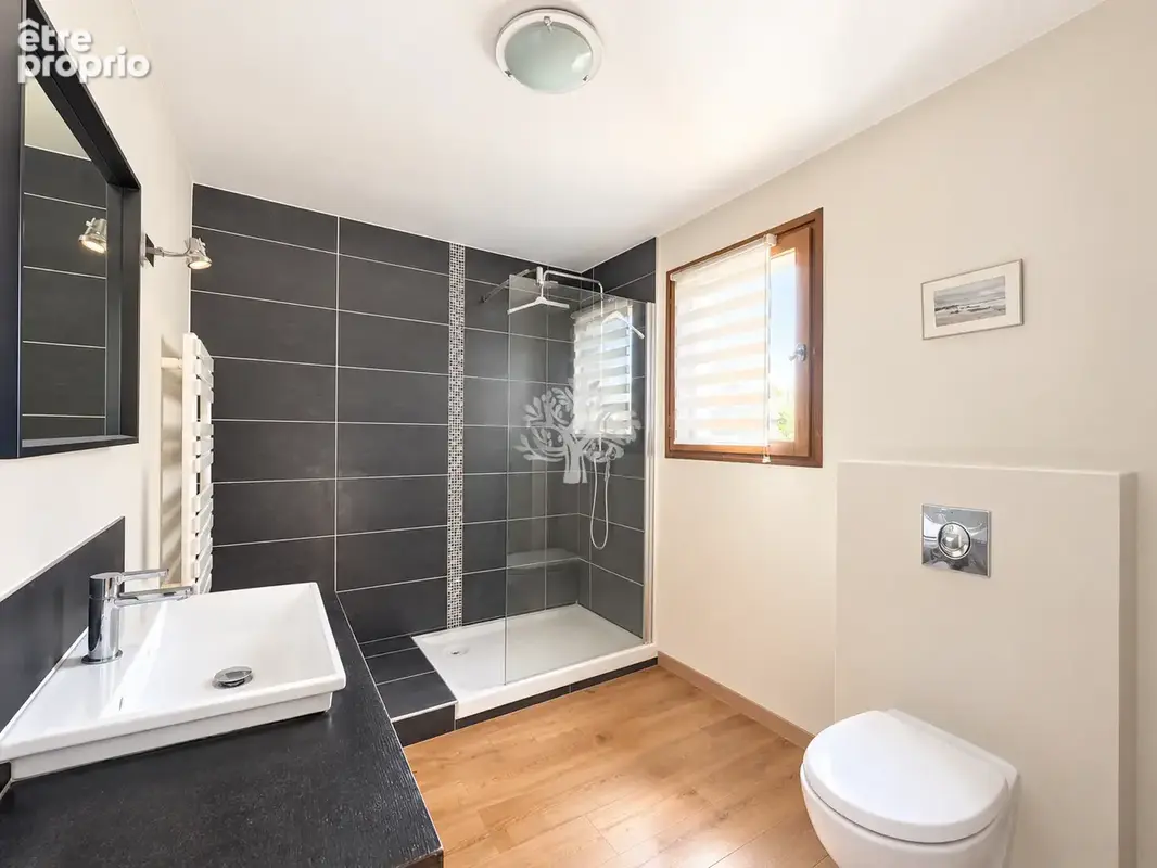 Appartement t2 - centre ville sanary sur mer - photo 3