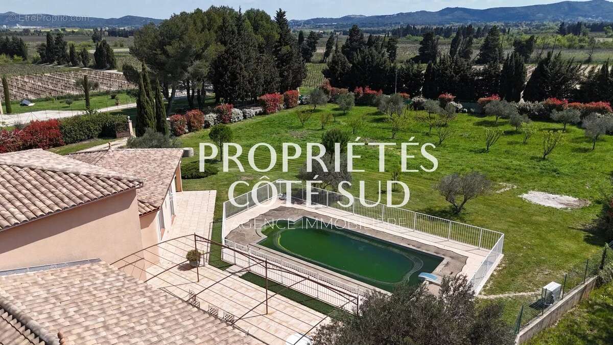 Maison à ROCHEFORT-DU-GARD