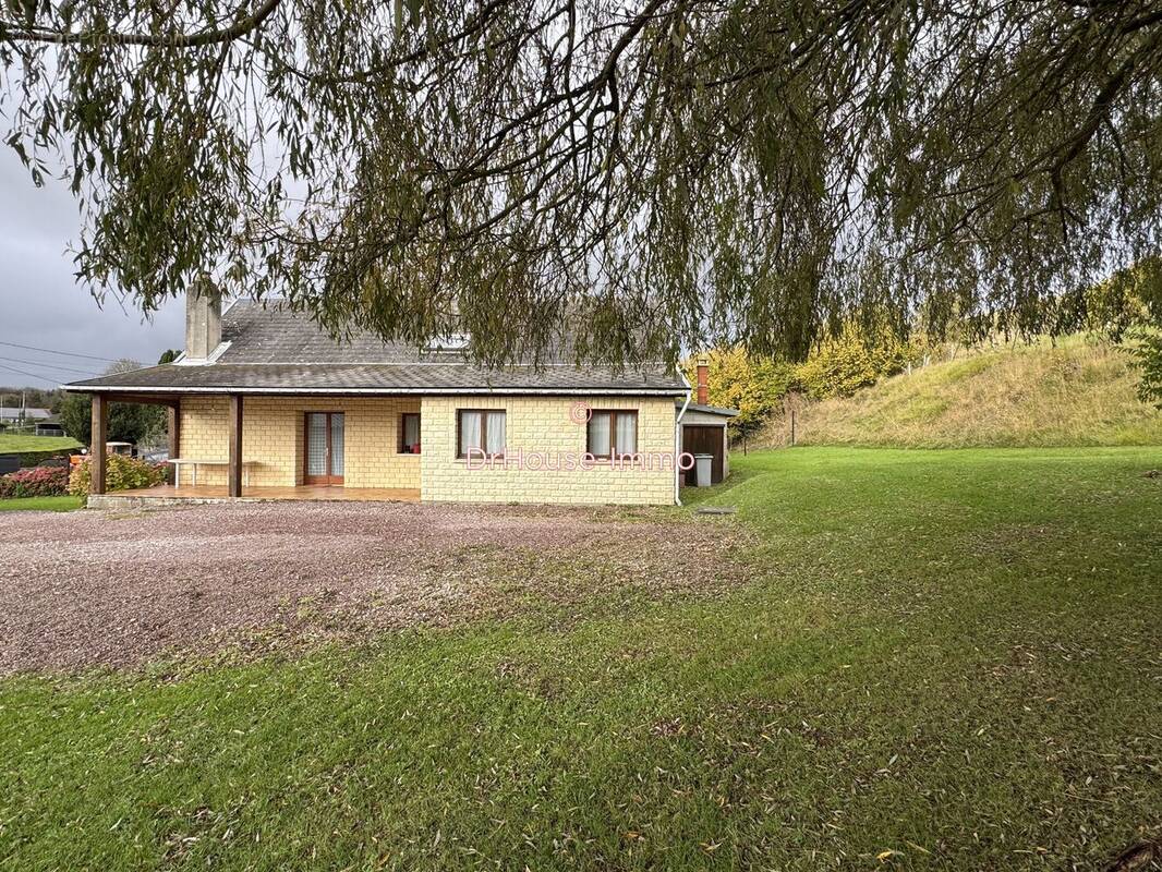 Maison à BAILLY-EN-RIVIERE