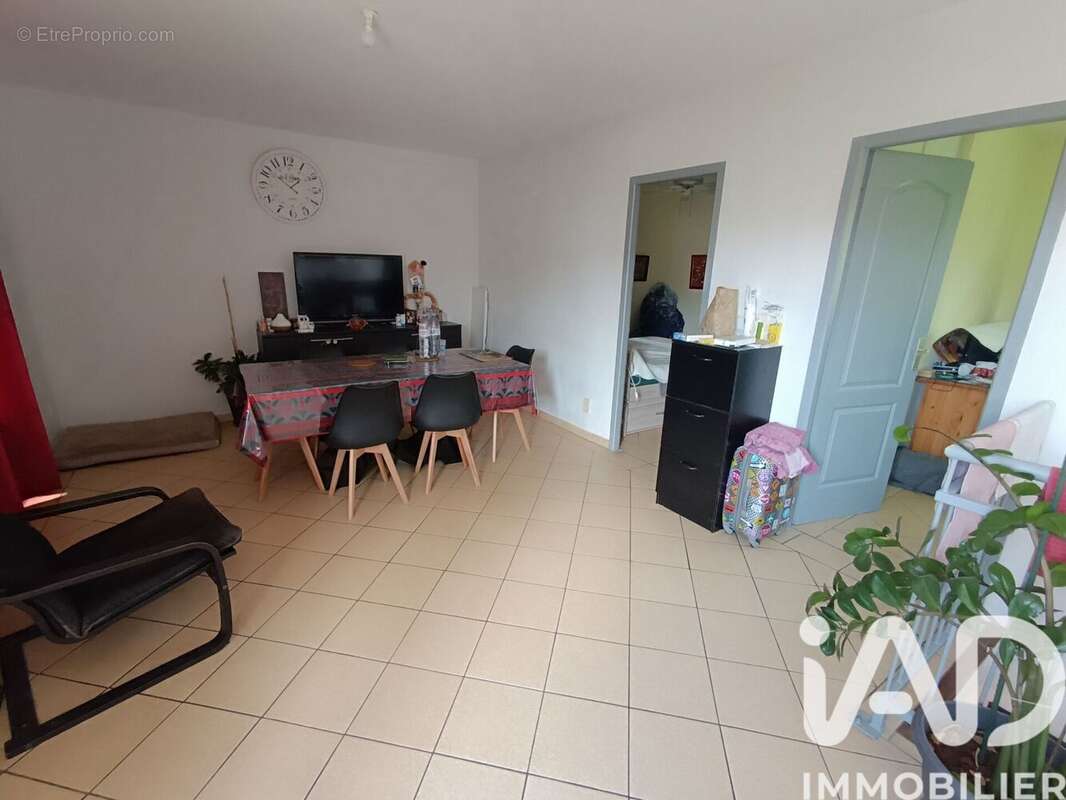 Photo 4 - Appartement à SAINT-HILAIRE-DE-LUSIGNAN