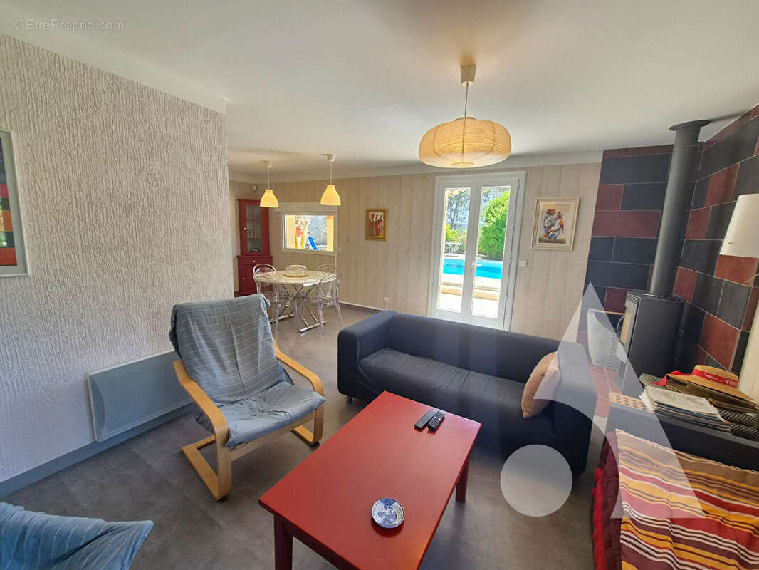 Maison à FLASSANS-SUR-ISSOLE