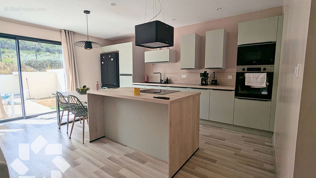 Maison à THEZAN-DES-CORBIERES