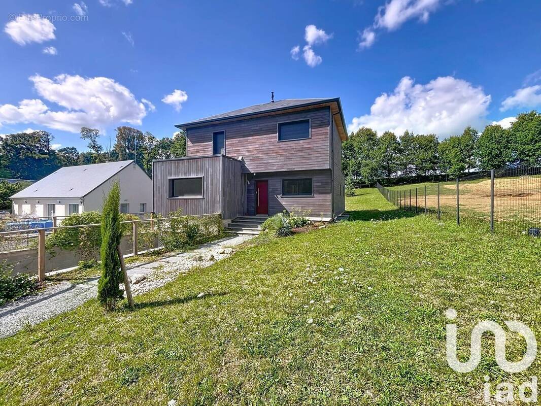 Photo 1 - Maison à NAZELLES-NEGRON