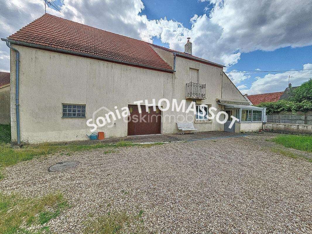 Maison à SAINT-USAGE