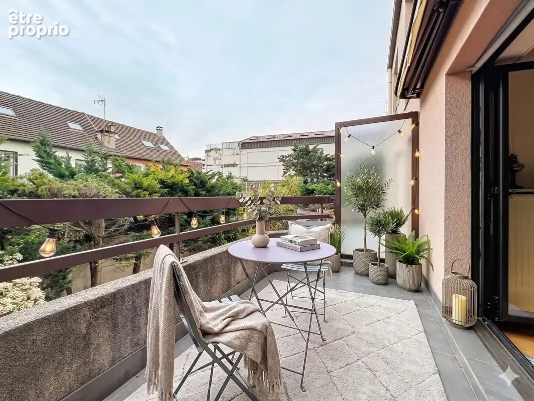 Esprit "Maison" avec terrasse en plein centre de Suresnes - photo 2