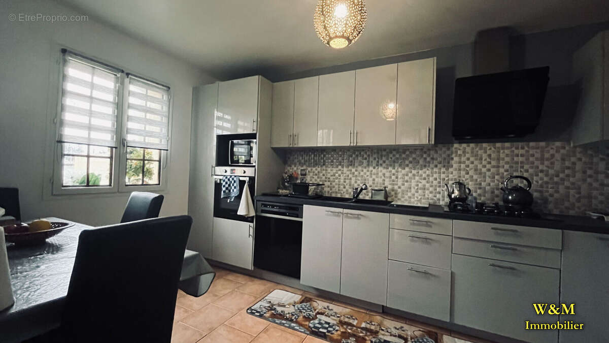 Maison à VIRY-CHATILLON