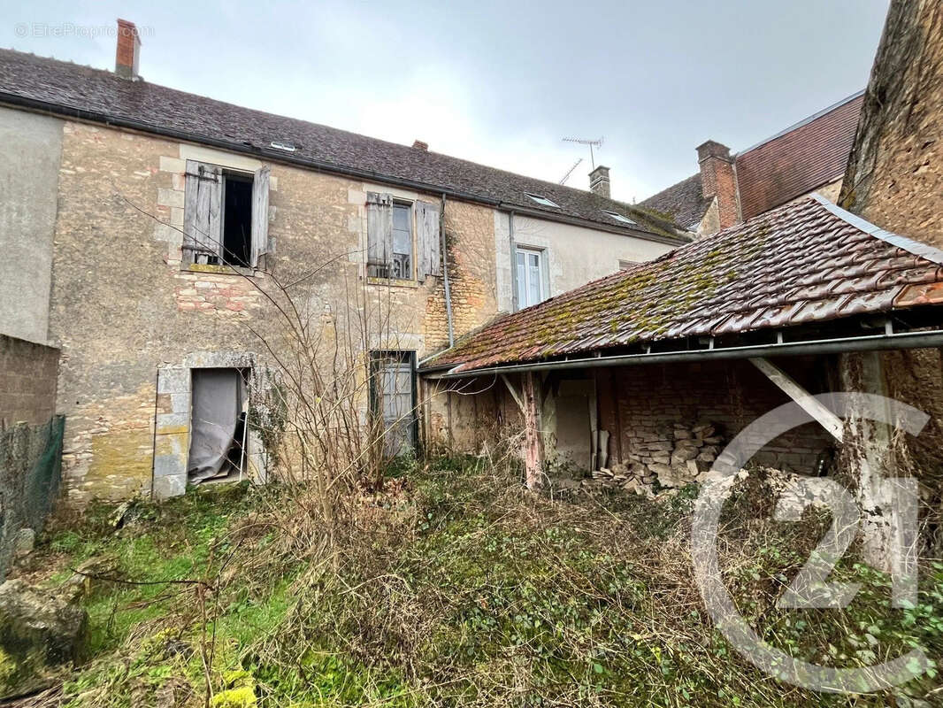 Maison à ENTRAINS-SUR-NOHAIN