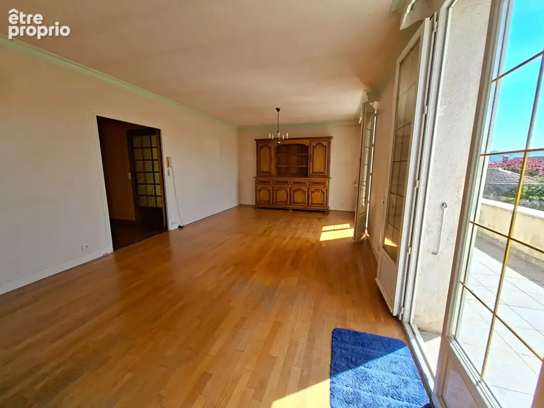 Villa avec piscine à 2 minutes des commodités - photo 24