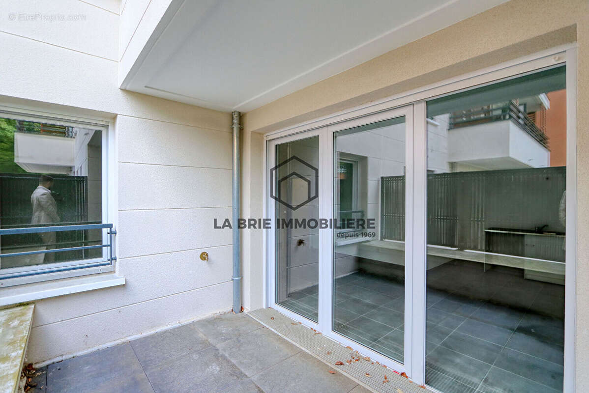 Appartement à EMERAINVILLE