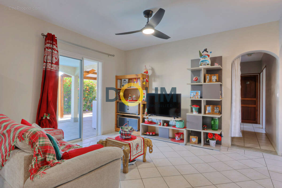 Entree ouest de saint joseph, grande villa f5/6 avec piscine - photo 6