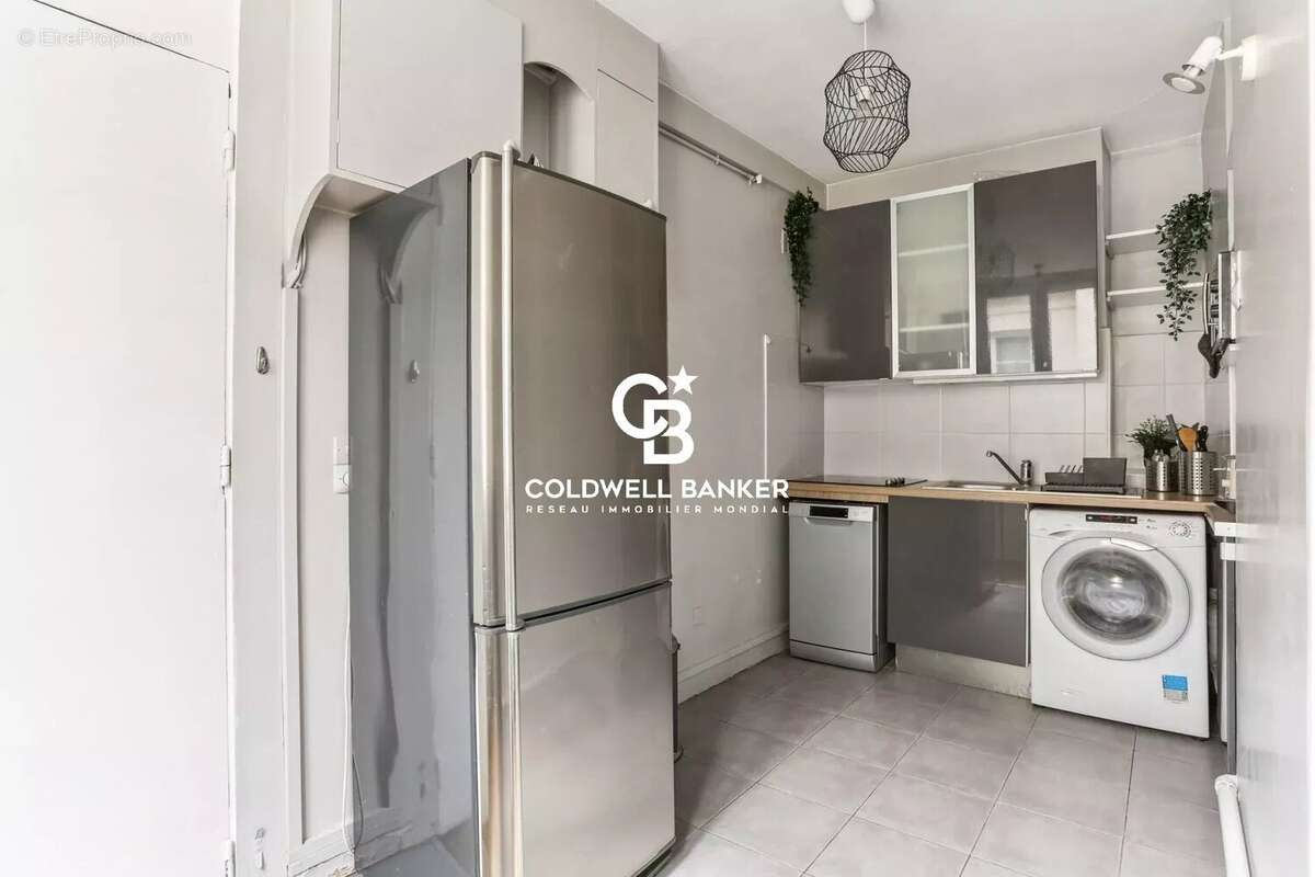 Appartement à PARIS-7E