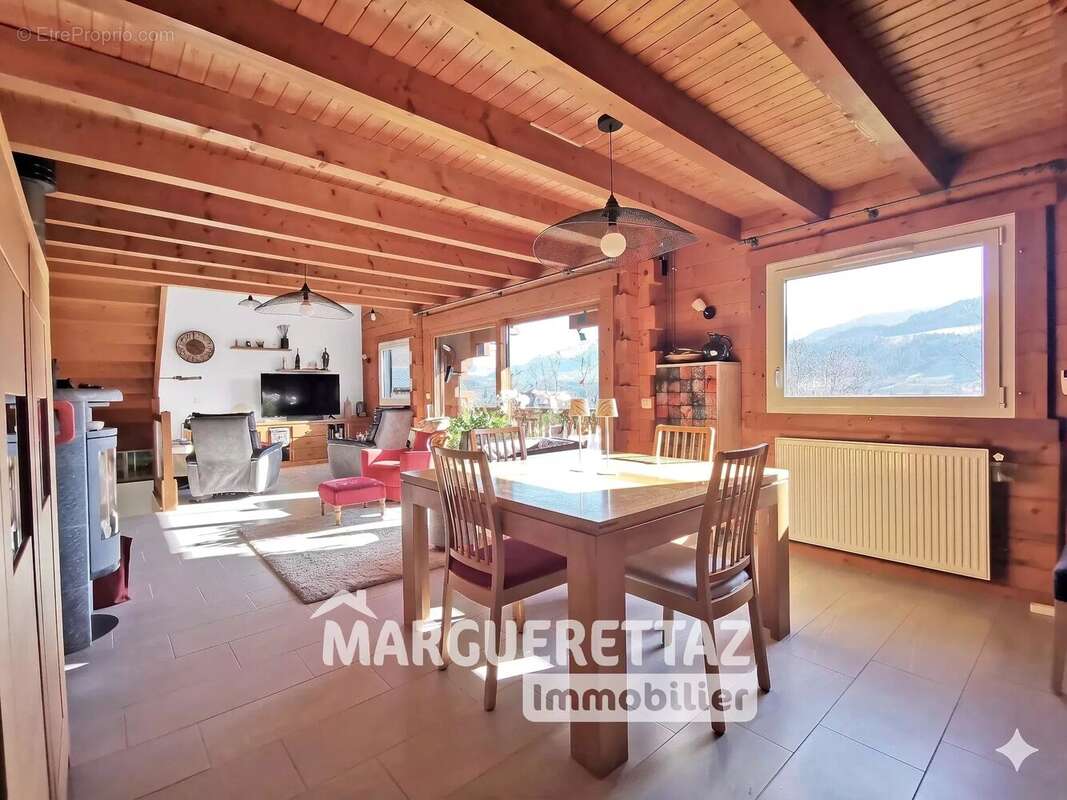 Maison à FILLINGES