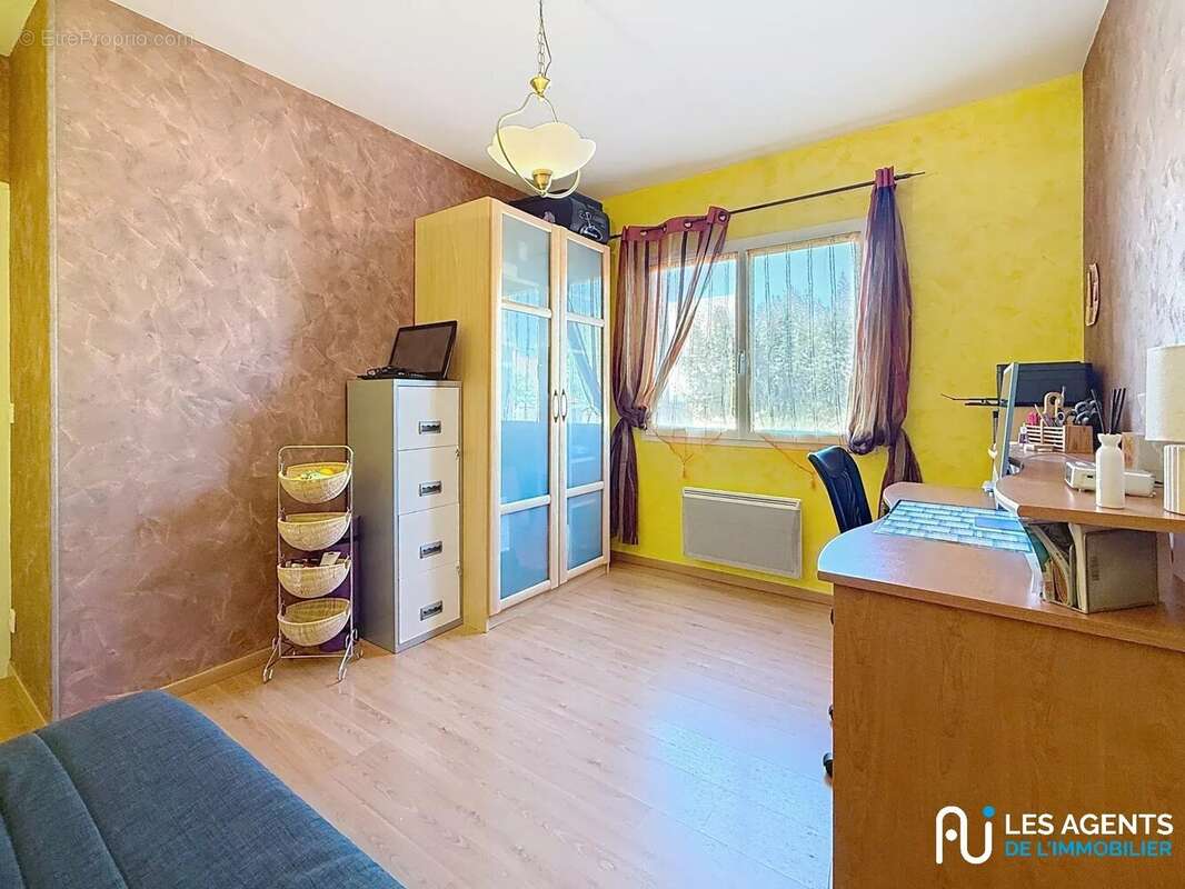 Maison 154 m² à Ormes  - photo 9