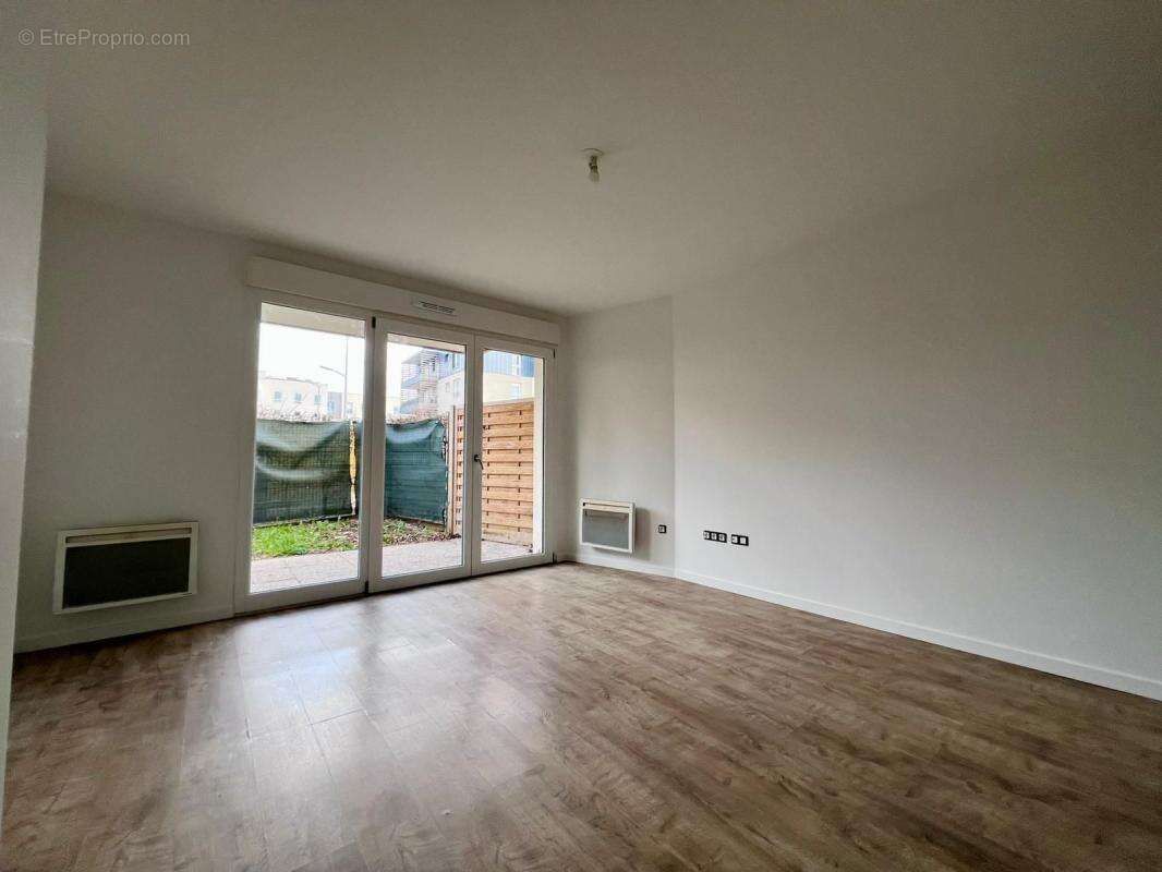 Appartement à BEZANNES