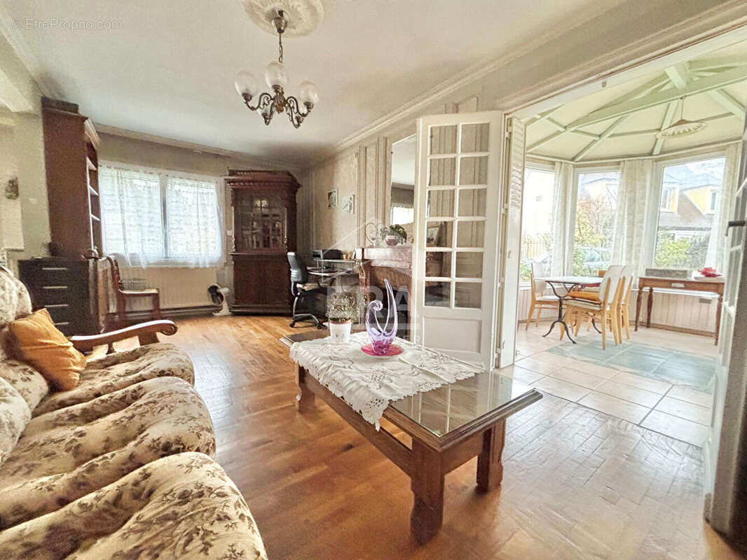 Maison à PONTAULT-COMBAULT