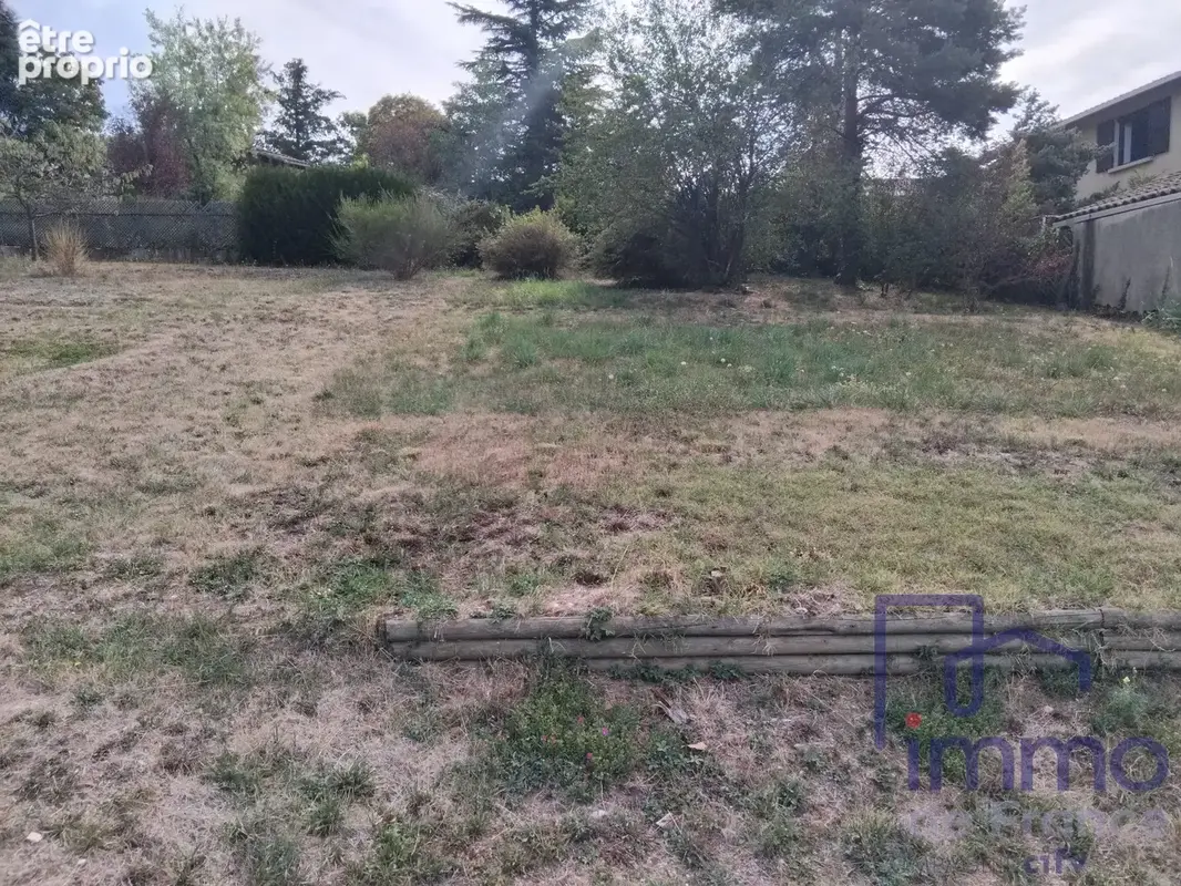 Terrain 899 m² à Saint-Galmier  - photo 3