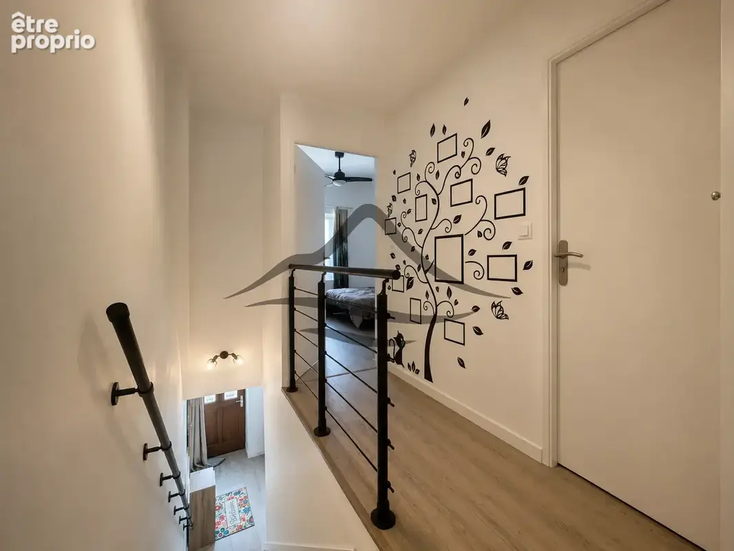 Maison de village - 3 pièces - 75m2 - rénovée avec combles aménageables et terrain   Albens - photo 5