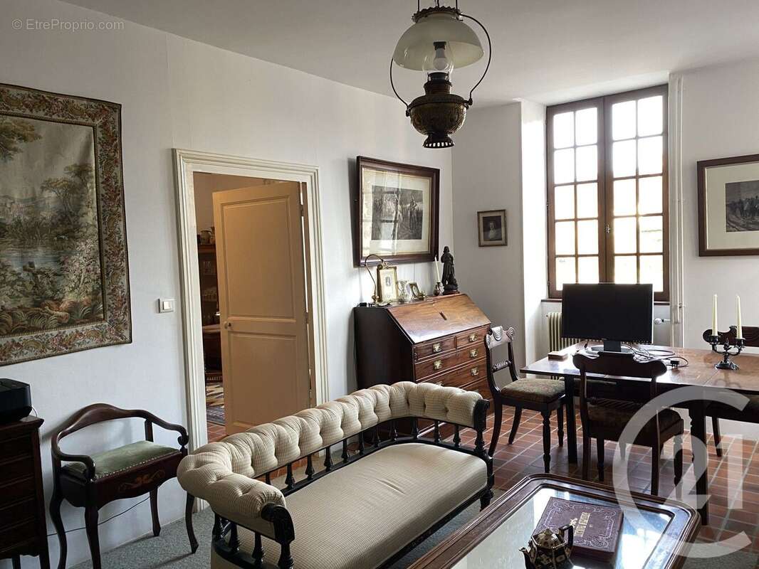 Maison à VAILLY-SUR-SAULDRE